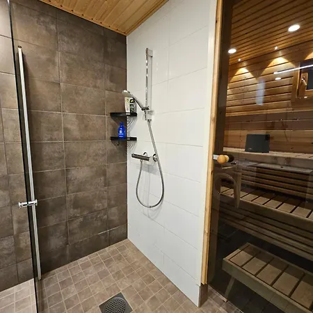 Two Bedroom, Free Parking, Quiet Area Apartment