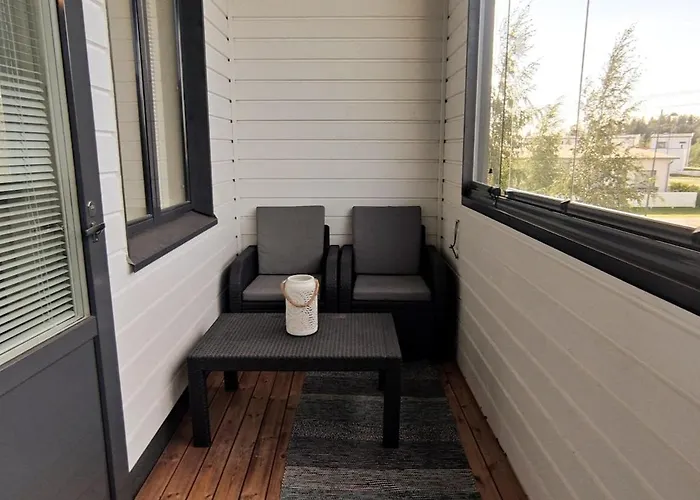 Two Bedroom, Free Parking, Quiet Area Apartman *