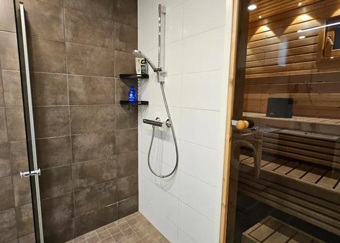 Two Bedroom, Free Parking, Quiet Area Apartment